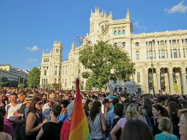 Ein Blick Auf Menschen Die Den Tag Des Stolzes Madrid — Stockfoto