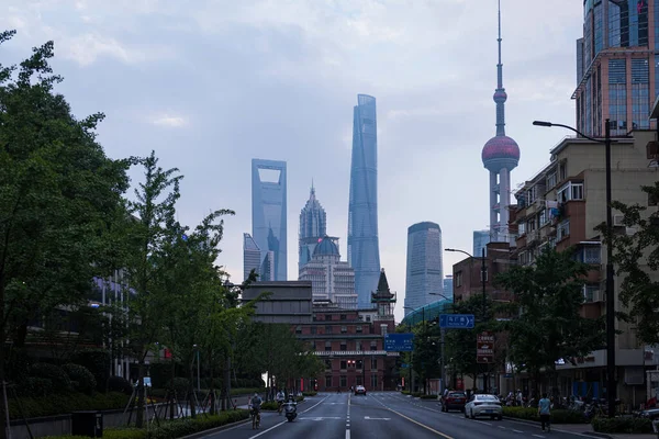 Beautiful Shot Avenue Leading Oriental Pearl Tower Shanghai China — Stock Photo, Image