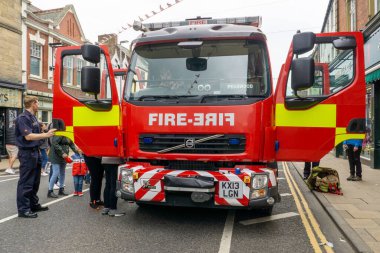 Morpeth Fair Day, Northumberland, İngiltere 'de itfaiye aracı.