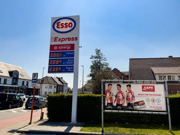 Sinal Logotipo Esso Com Preços Euro Exibir Livre — Fotografia de Stock