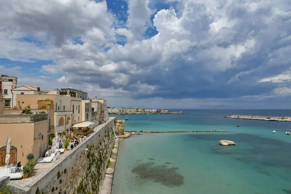 Lecce Eyaletinin Tarihi Bir Kasabası Olan Otranto Nun Panoramik Manzarası — Stok fotoğraf