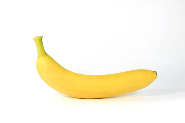 Nahaufnahme Einer Reifen Banane Auf Weißem Hintergrund — Stockfoto