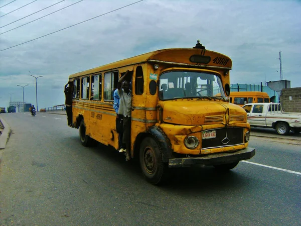 Avrupa Birçok Ikinci Araç Westafrikalı Ülkelerde Kullanılır Lagos Yaşamak Günlük — Stok fotoğraf