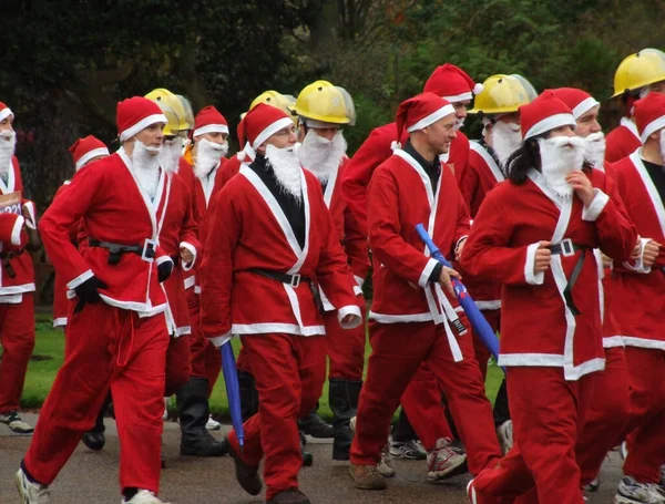 Charity Santa Run Starting Volunteers Group Wearing Red Christmas Costumes — Stock Photo, Image