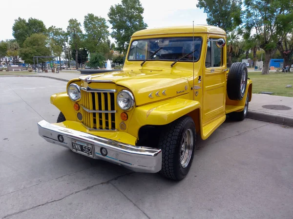 Old Yellow Jeep Ika Estanciera Baqueano Overland Willys Pickup Truck — Stock Photo, Image