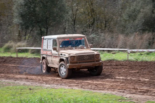 Serseri Mercedes Benz Sınıfı Dakar Rallisi Için Hazırlanıyor — Stok fotoğraf