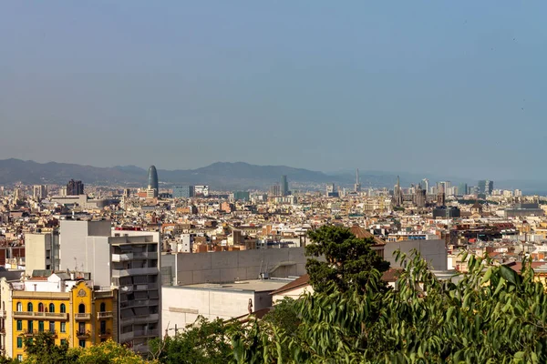 Paisaje Urbano Barcelona España Bajo Cielo Azul —  Fotos de Stock