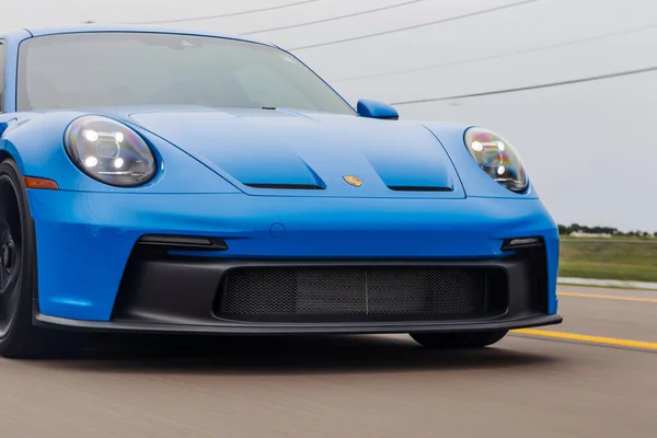 Rolování Výstřel Porsche Gt3 992 911 Carrera Žraločí Modré Sportovní — Stock fotografie