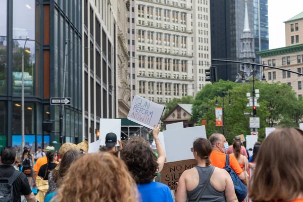 총기에 항의하는 브루클린 플라자에서 뉴욕으로 있습니다 우리의 — 스톡 사진