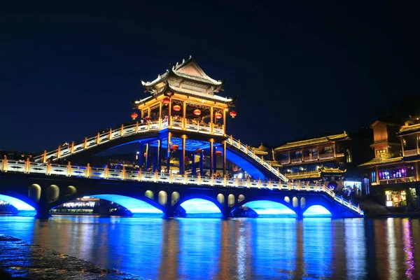 Scenic View Illuminated Bridge Reflecting River Fenghuang China Night — Stock Photo, Image