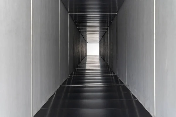Schwarz Weißes Tunnelinnere Mit Leerem Fußweg Futuristischer Stil — Stockfoto