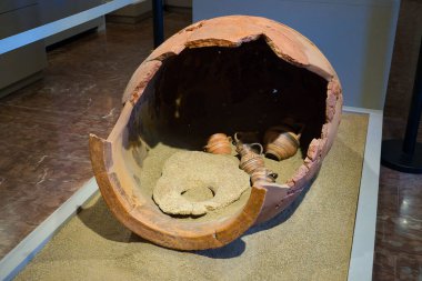 Pylos Arkeoloji Müzesi Messinia 'daki en önemli müzelerden biridir. Odalarında arkeolojik bulgular sergileniyor. Pylos, Yunanistan