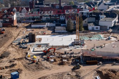 Peine, Lower Saxony, Almanya 'daki bir inşaat alanının havadan görüntüsü