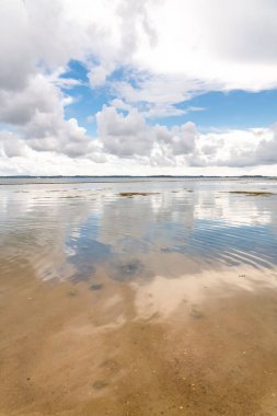 Brittany, Morbihan körfezinin manzarası, Ile aux Moines 'in manzarası, güzel bir gökyüzü
