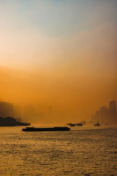 Vertical Shot Cargo Ships Huangpu River Sunrise Yellow Light Shanghai — Stock Photo, Image