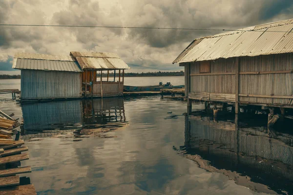 Anciennes Maisons Bois Sur Pilotis Dessus Lac Tadane Contre Ciel — Photo