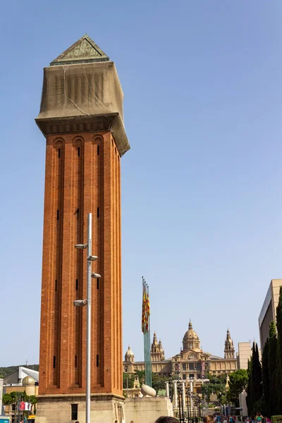 Berömda Venetianska Tornen Barcelona Spanien Mot Klar Himmel — Stockfoto