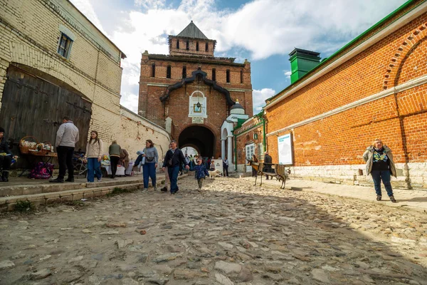 Geleneksel Bir Rus Ortaçağ Mimarisi Kolomna Kremlin Pyatnitsky Kapısı Pyatnitskaya — Stok fotoğraf