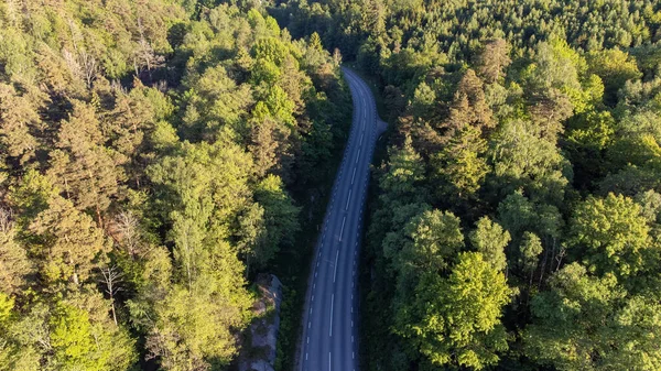 Letecký Pohled Zakřivenou Silnici Pruhy Bez Aut Fotografie Dronů Pořízená — Stock fotografie