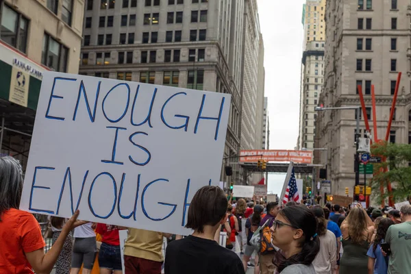 Große Menschenmenge Protestiert Gegen Waffen Fuß Vom Cadman Plaza Brooklyn — Stockfoto