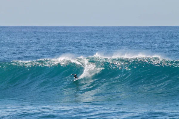 Surfer Een Enorme Australische Golf Dit Sleepsurfen Met Jetski Exacte — Stockfoto
