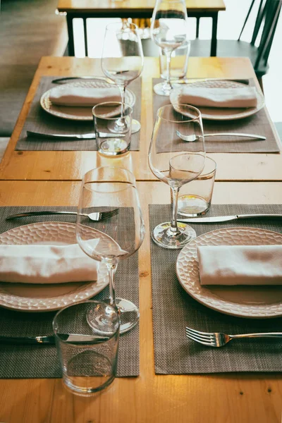 Vertical Shot Dinner Table Minimalistic Serving — Stock Photo, Image