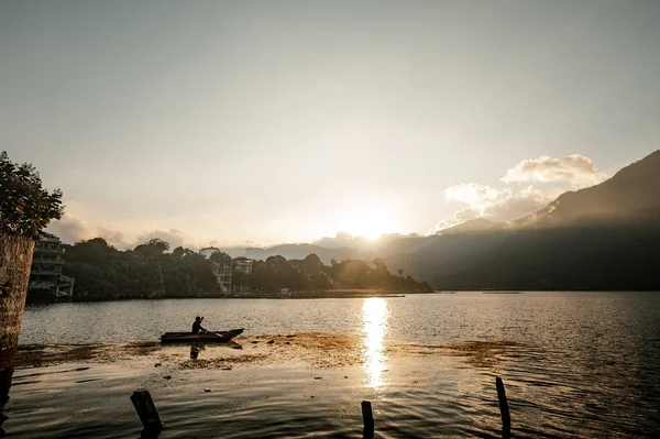 Båt Seglar Öppet Vatten Santiago Lake Atitlan Guatemala — Stockfoto