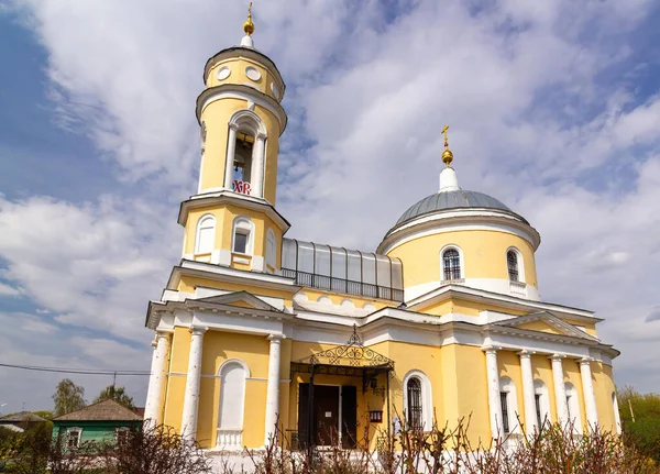 俄罗斯科洛姆纳克里姆林宫一座18世纪的神圣十字升天教堂 — 图库照片