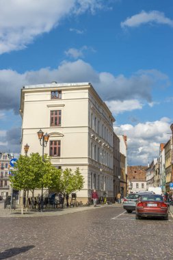 Polonya, Torun 'daki tarihi eski kasaba binalarının dikey görüntüsü.