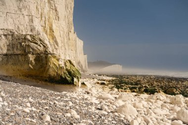 Güney Tepeleri, Doğu Sussex, İngiltere ve İngiltere 'deki Seven Sisters uçurumlarının nefes kesici manzarası