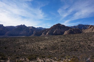 Kuzey Arizona 'daki Colorado Nehri' nin ünlü Horseshoe Bend 'inin güzel bir manzarası.