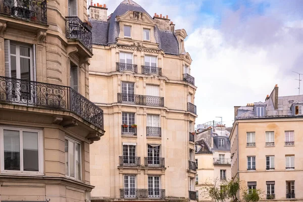 Paris Belos Edifícios Bairro 11E Fachadas Típicas — Fotografia de Stock