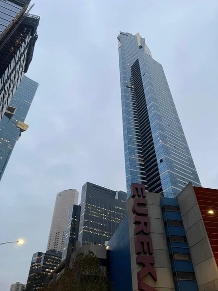 Eureka Tower Southbank Melbourne Australien Udsigt Fra Gaden - Stock-foto