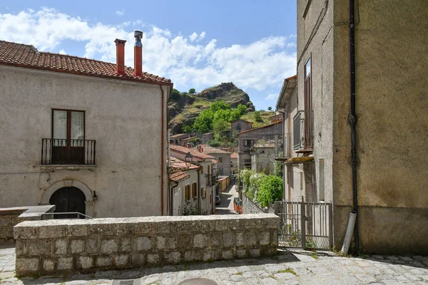 Úzká Ulice Mezi Starými Domy Sasso Castalda Vesnice Horách Provincie — Stock fotografie