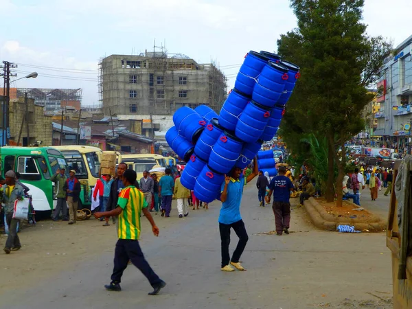 Incroyable Comment Quelqu Peut Transporter Tonnes Garder Équilibre — Photo