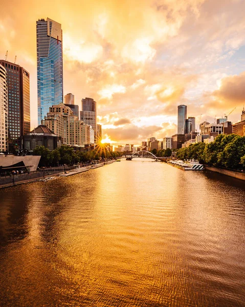 Vertikal Bild Fantastiska Melbourne Stadsbild Vid Solnedgången Australien — Stockfoto