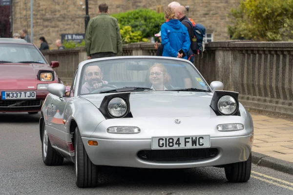 Klasik Mazda MX-5 Miata arabası Morpeth Fair Day, Northumberland, İngiltere 'de.
