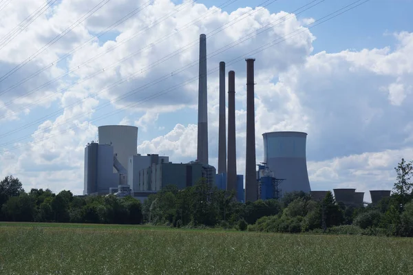 Central Eléctrica Carbón Staudinger Cerca Hanau Alemania Incrustada Paisaje Agrícola — Foto de Stock