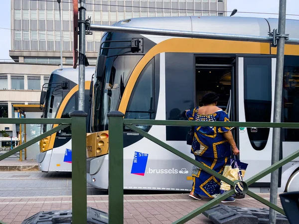 ブルクセル市内中心部の近代的な路面電車 — ストック写真