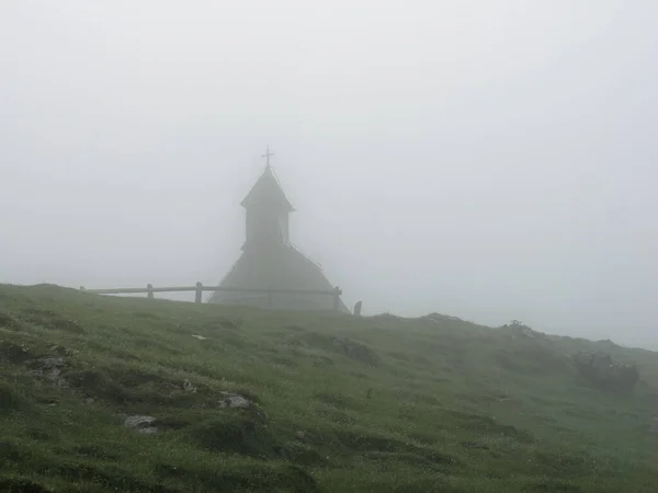 View Church Mary Snows Fog Velika Planina Slovenia — Stock Photo, Image