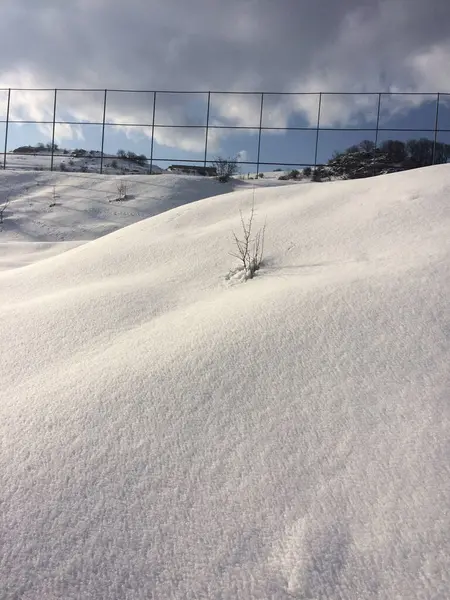 Vertical Shot Snowdrift Daytime — Stock Photo, Image