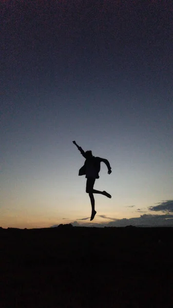 점프를 선수의 실루엣 — 스톡 사진