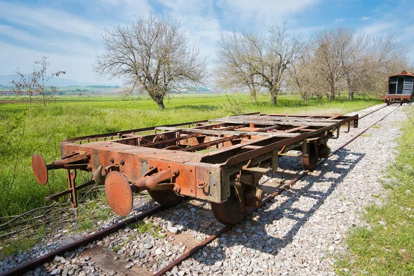 Vagones Oxidados Dañados Una Estación Tren Abandonada —  Fotos de Stock