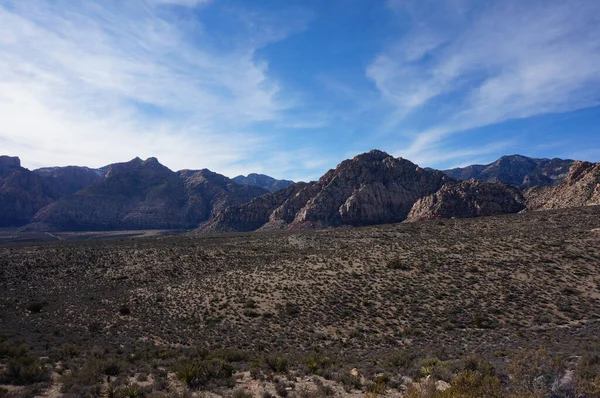 Kuzey Arizona 'daki Colorado Nehri' nin ünlü Horseshoe Bend 'inin güzel bir manzarası.