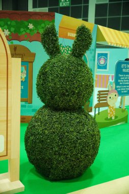 Tavşan şeklinde bir çalılık.