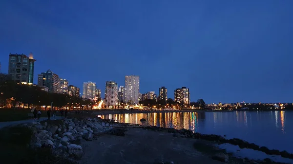 Beautiful View Illuminated Vancouver Skyline English Bay Beach Sunset — Stock Photo, Image