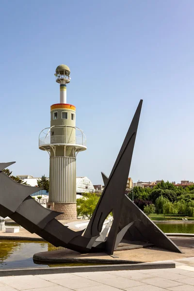 Ένα Κάθετο Πλάνο Της Βιομηχανίας Parc Espanya Στη Βαρκελώνη Ισπανία — Φωτογραφία Αρχείου