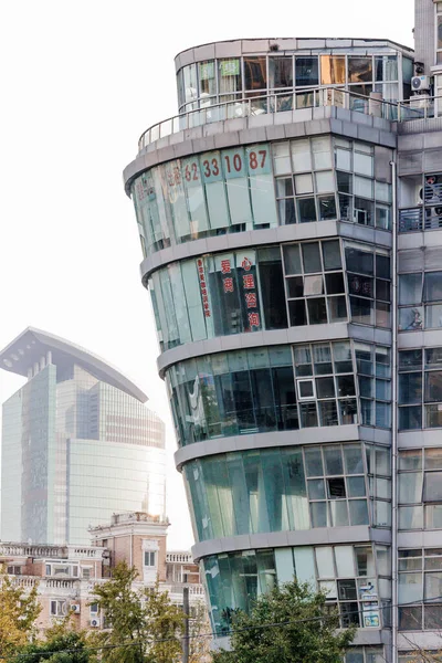 Ângulo Vertical Baixo Edifício Vidro Xangai China — Fotografia de Stock