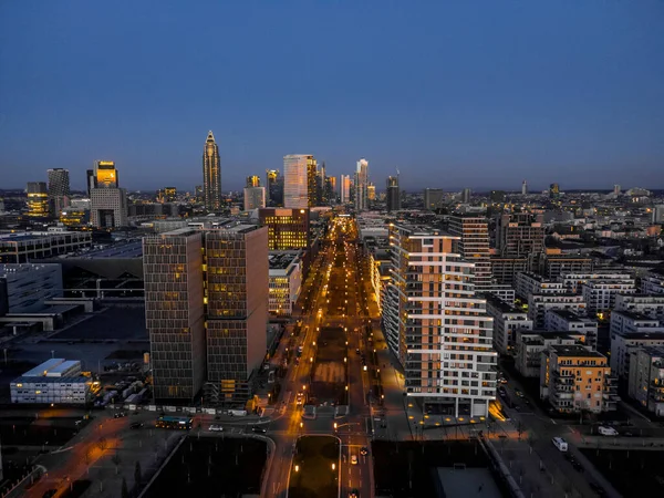 Een Hoge Hoek Uitzicht Moderne Gebouwen Donkere Nacht — Stockfoto