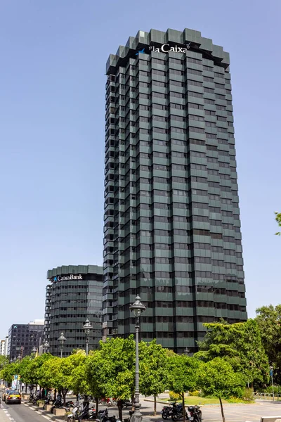Vertical Shot Modern Glass Building City Barcelona Spain — Stock Photo, Image